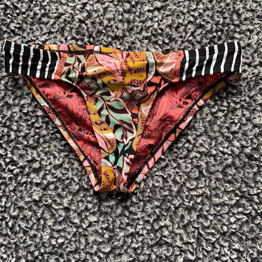 Social angel bikini bottoms